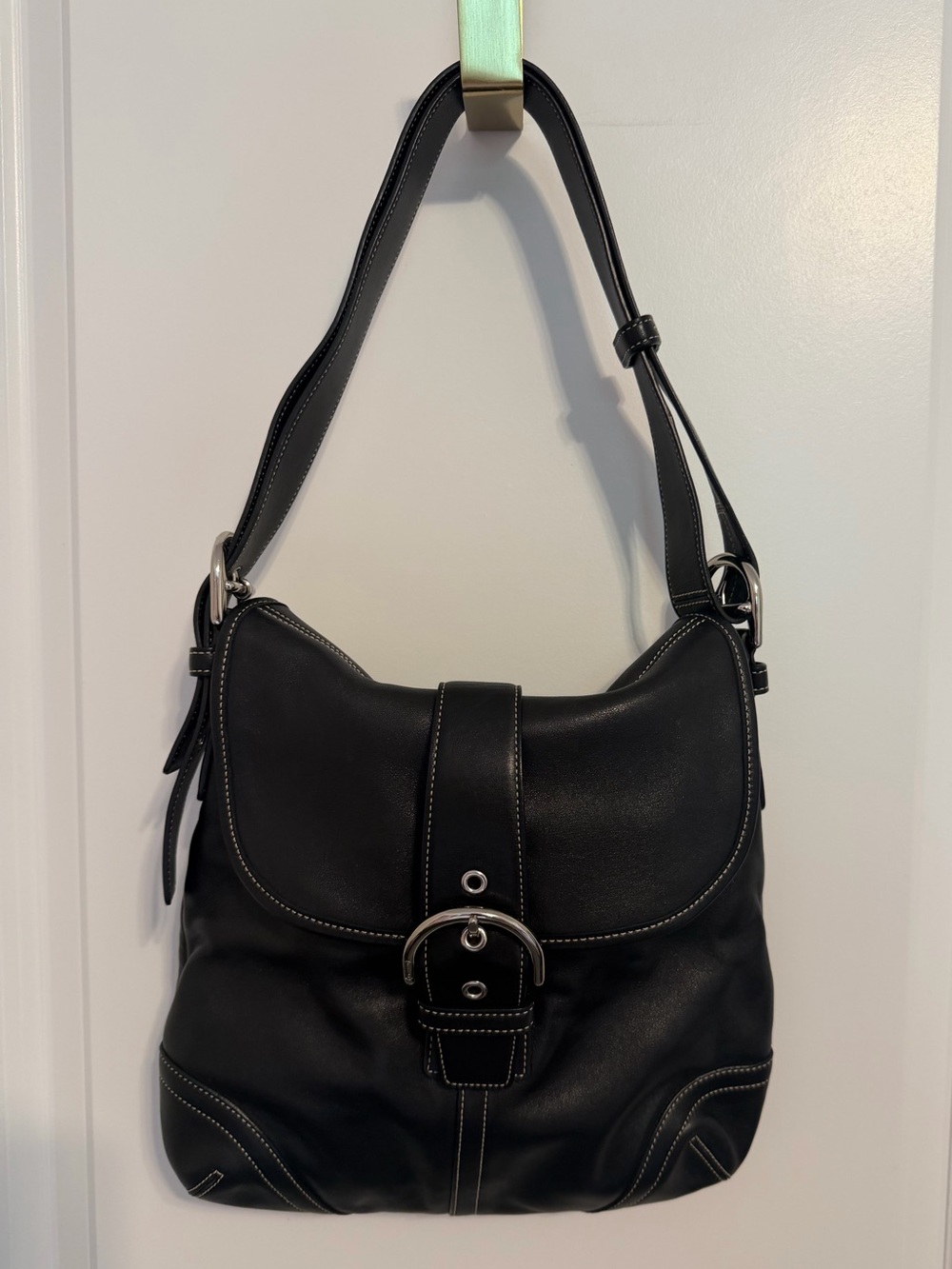 Coach SoHo 9480 Classic Black Leather Shoulder Bag with Buckle Accent Vintage